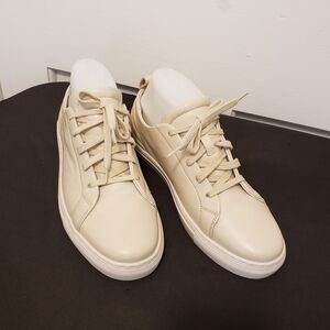 EUC Seychelles Off White Leather Laceup Casual Sneaker Shoes Size 9